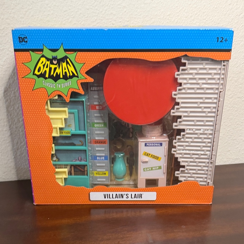 DC Retro Batman 66 (VILLAINS LAIR) CLASSIC TV SERIES NEW McFarlane